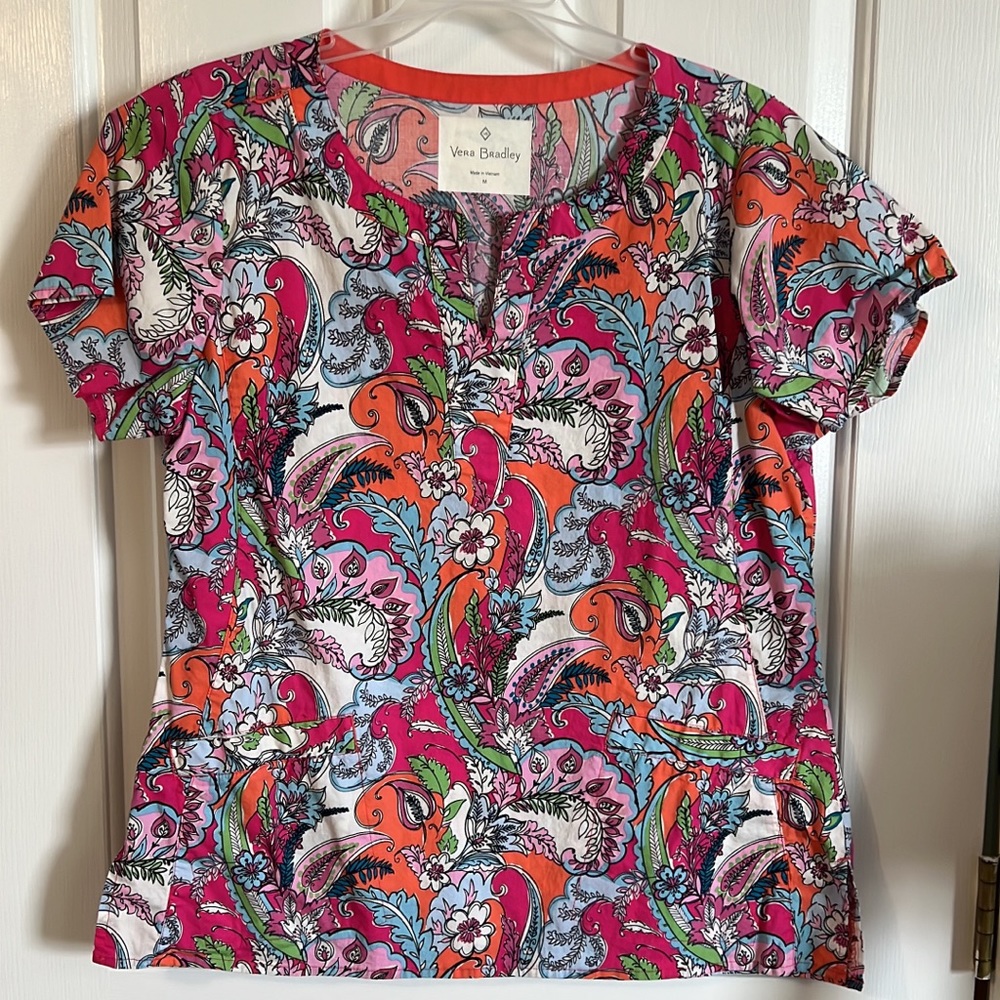 Vera Bradley scrub top- Women’s M